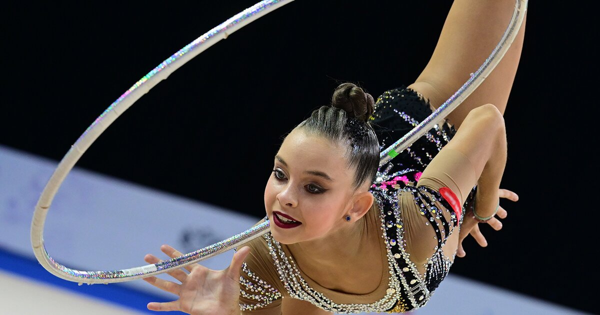 Гимнастка Ильтерякова выиграла чемпионат Европы в упражнениях с обручем